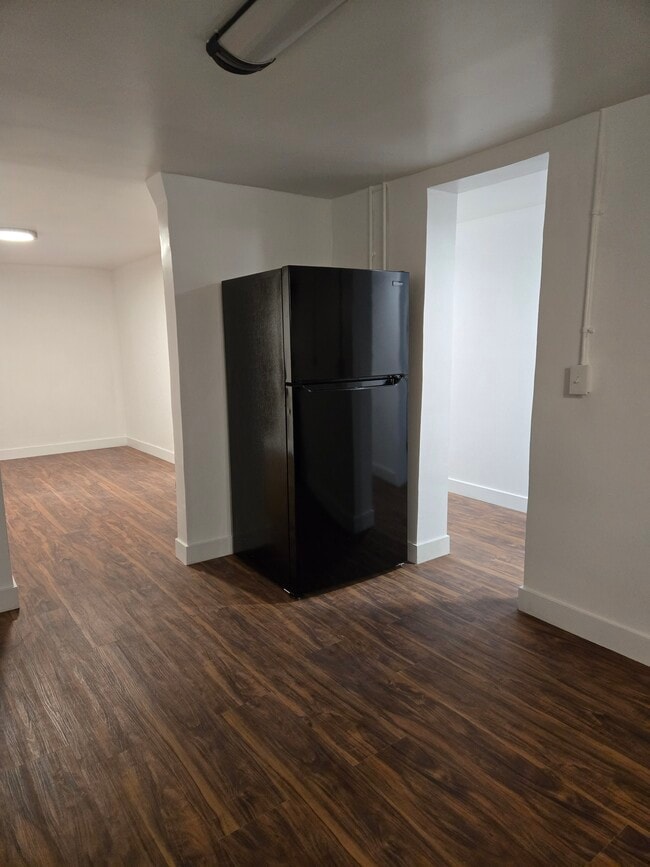 kitchen - 1466 Ridge Way