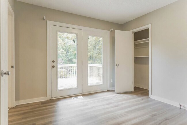 Building Photo - Modern 3BR Home on Quiet End Lot – Fully Updated!