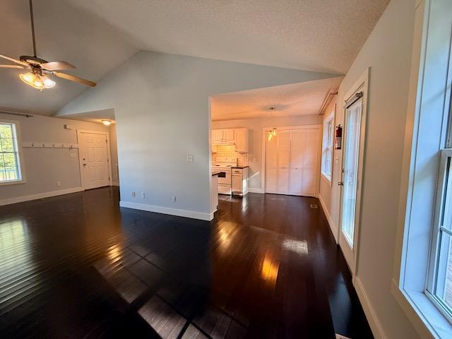 Building Photo - 1000 Meadowgreen Dr