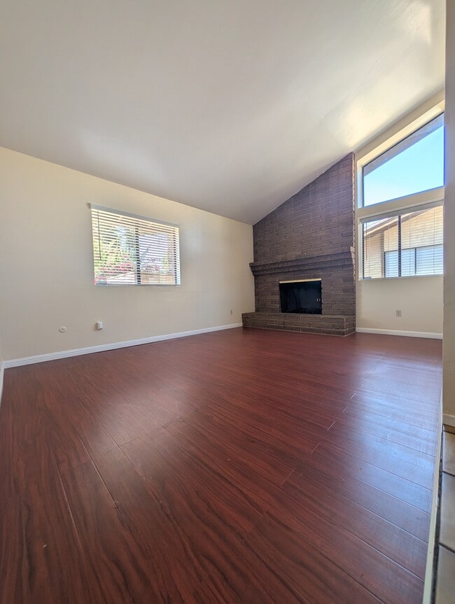 Building Photo - 2801 Hoad Ln