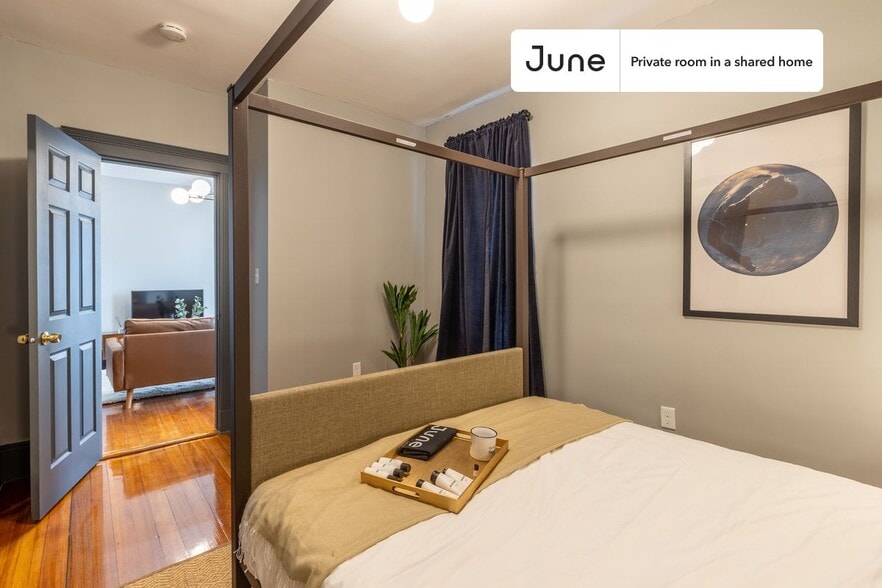 Building Photo - Room in Shared 3 bed/1 bath home in Savin Hill