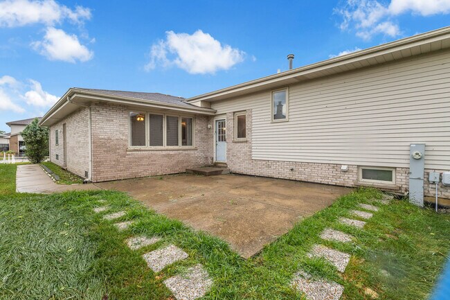 Building Photo - 9147 Boardwalk Terrace