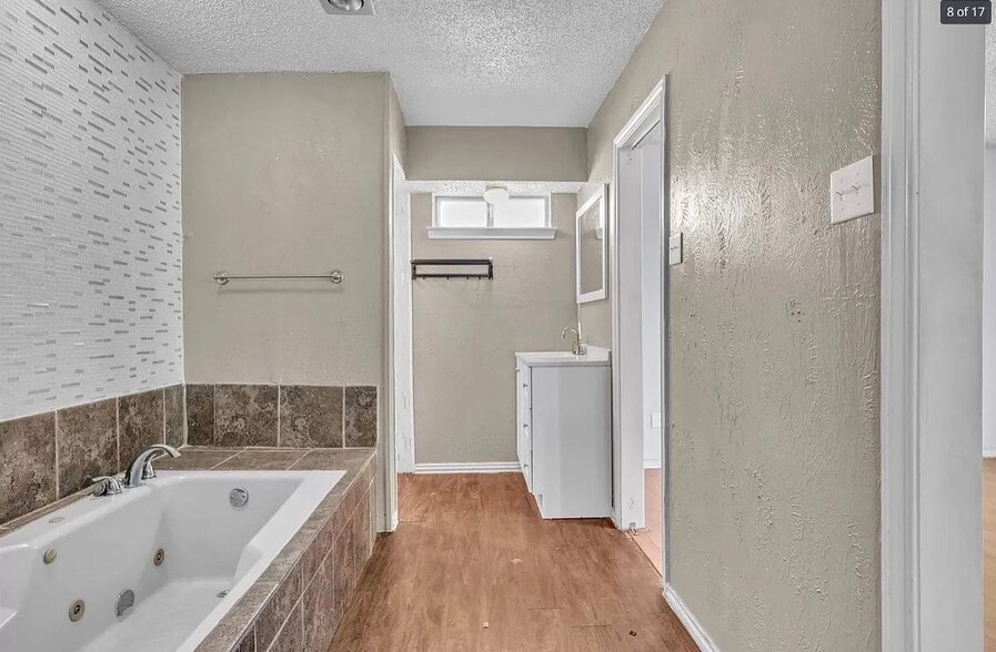 Building Photo - 611 Wilson Ct