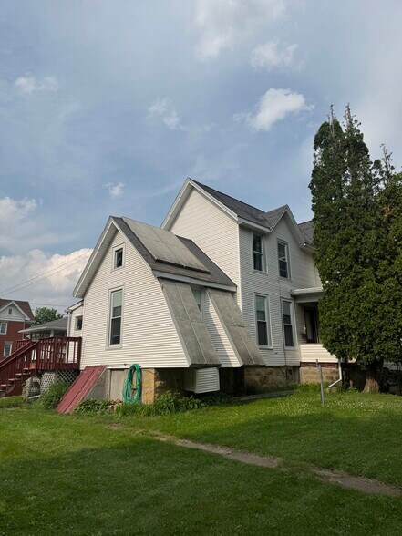 Building Photo - 733 16th Ave
