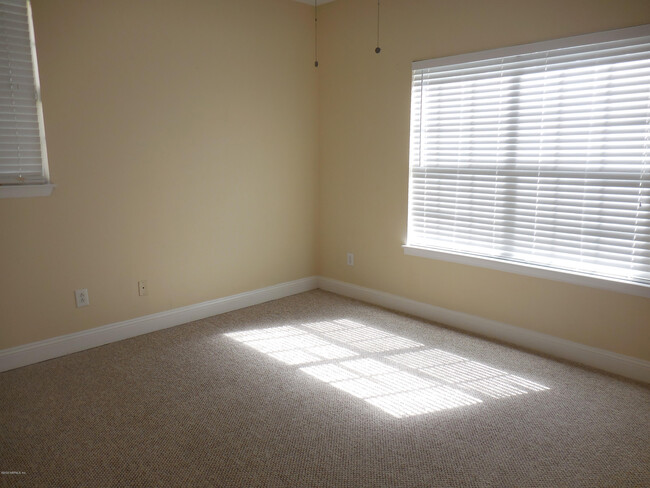 Building Photo - 160 Veracruz Dr
