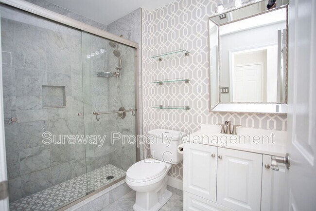 Building Photo - 606 Tanglewood Dr