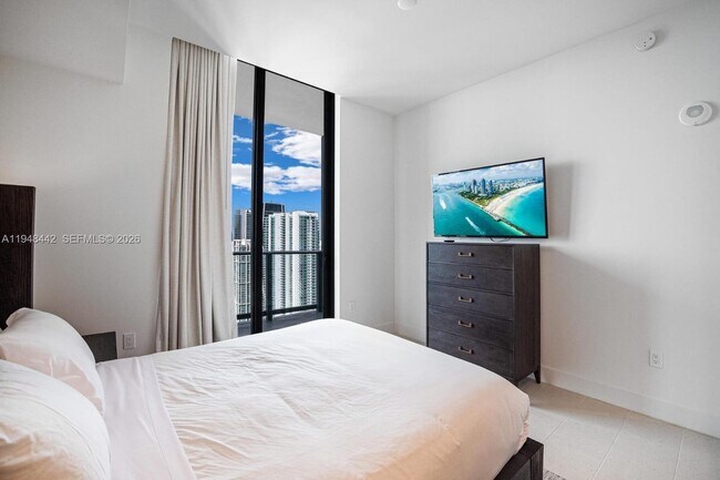 Building Photo - 159 NE 6th St