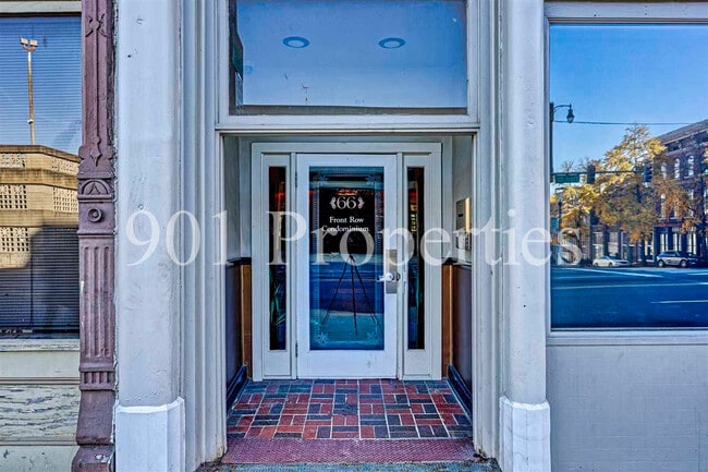 Building Photo - 66 S Front St