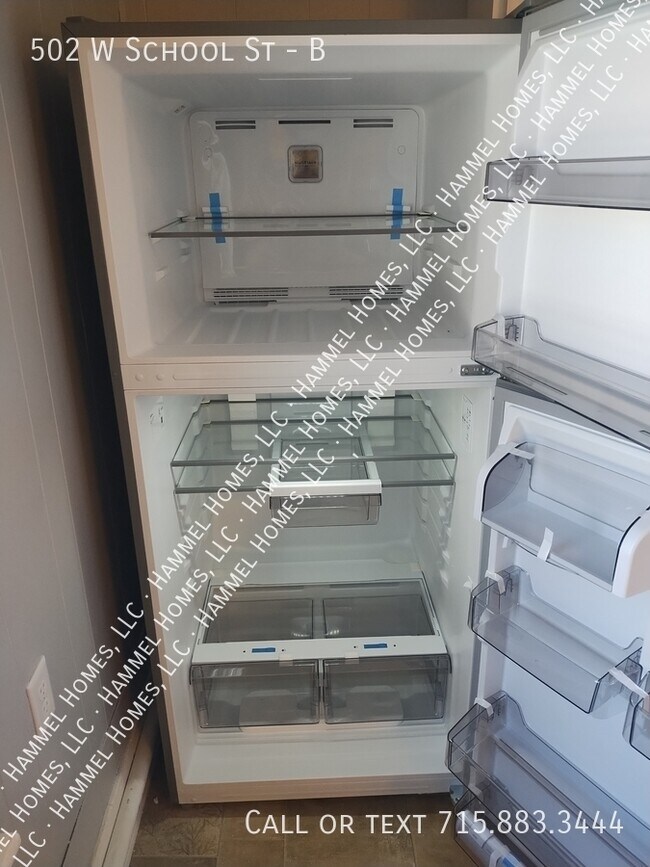 Building Photo - 502 W School St