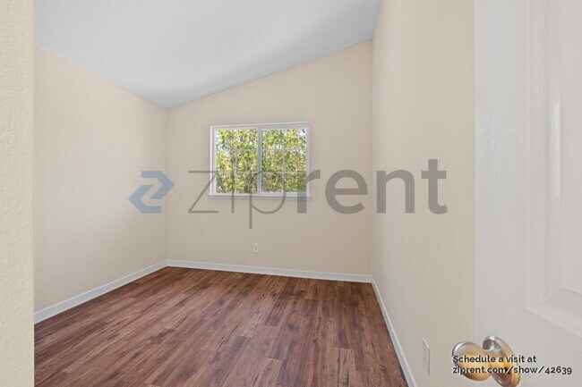 Building Photo - 741 Glencreek Dr