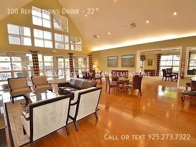 Building Photo - 100 Reflections Dr