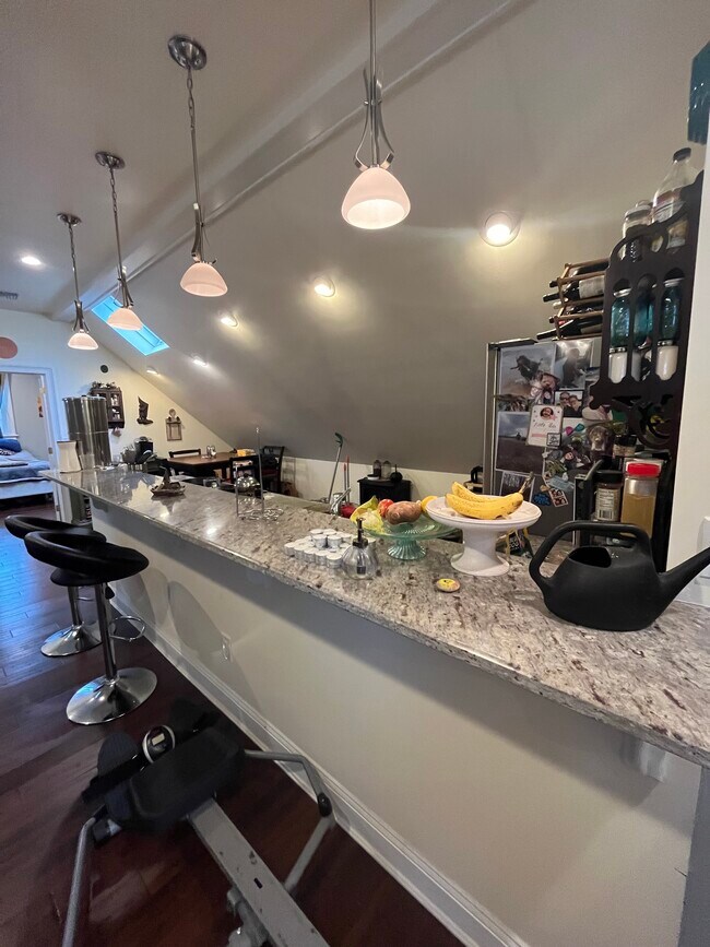 Kitchen - 6 Laurel Ave