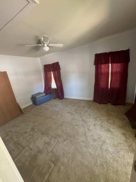 Building Photo - 307 W Greenwood St