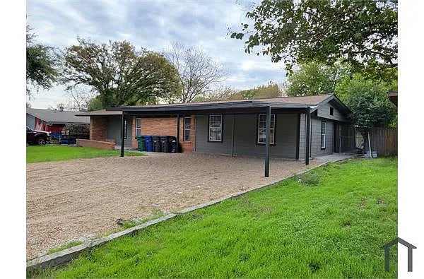Primary Photo - 2506 Greencrest Dr