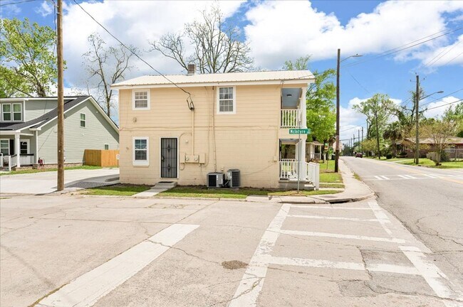 Building Photo - Move-In Special: $300 Off First Month if You Move by Feb 28, 2026!