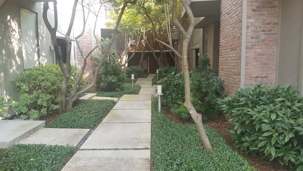 Building Photo - 3944 Buena Vista St