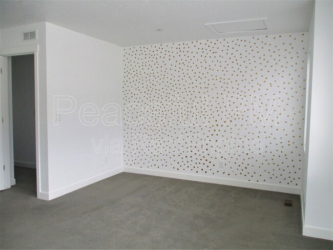 Building Photo - 84 N 1100 W