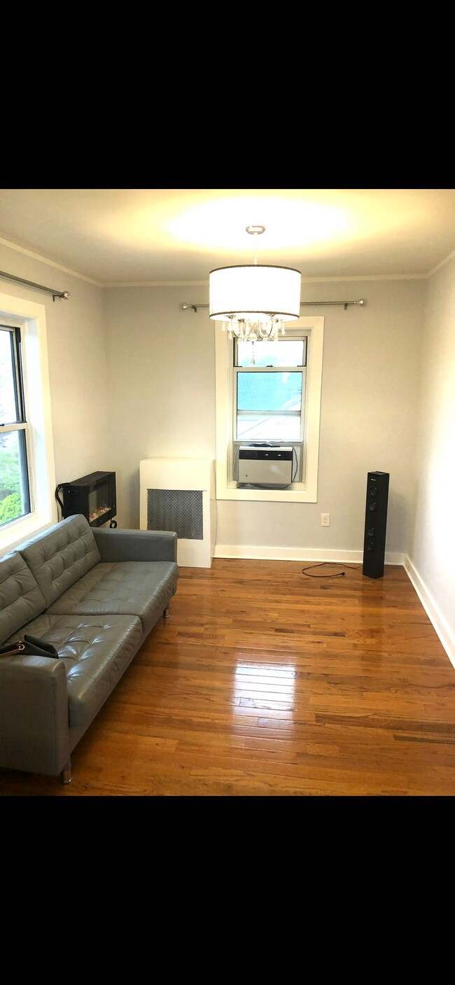 20 Wentworth Ave 20 Wentworth Ave Staten Island NY 10305 Apartment