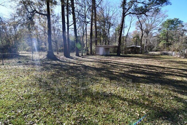 Building Photo - 11965 Troy St