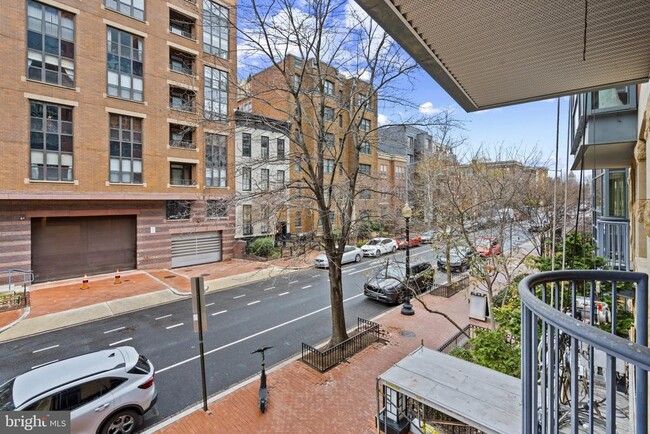 Building Photo - 1117 10th St NW