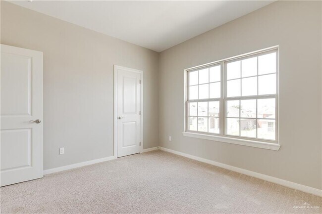 Building Photo - 5900 Rocky Wy