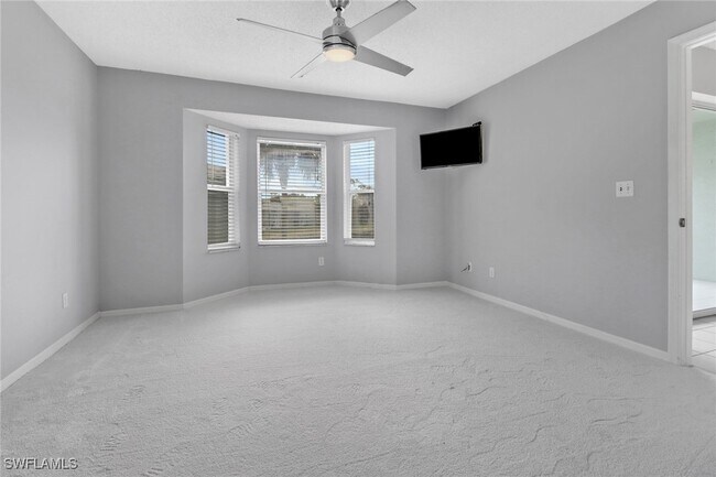 Building Photo - 875 New Waterford Dr