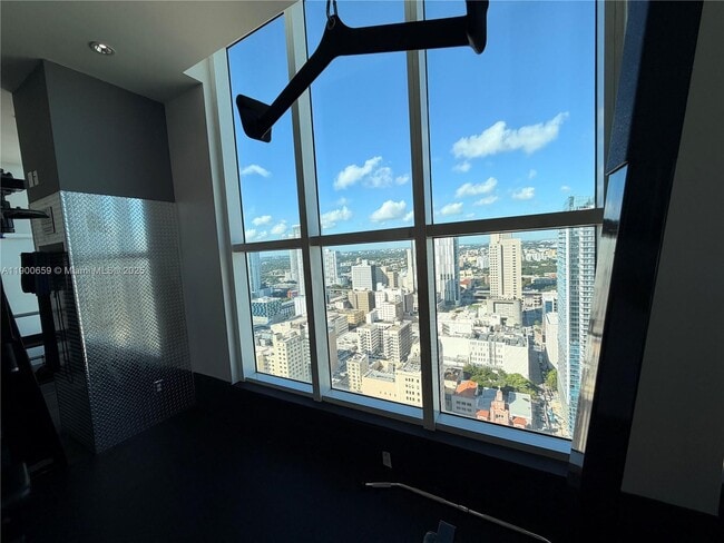 Building Photo - 133 NE 2nd Ave