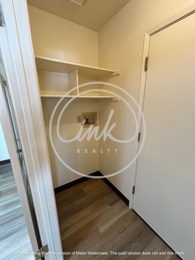 Building Photo - AL1294-1294 Alicia Cir Unit 1 &amp; 2