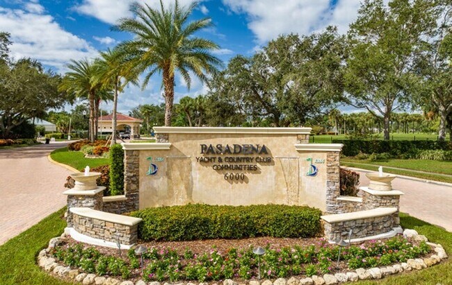 Building Photo - Beautifully Remodeled 2/2 Waterfront Unit in Gated Community!