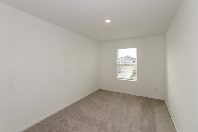 Building Photo - 16730 Old Wagon Wy