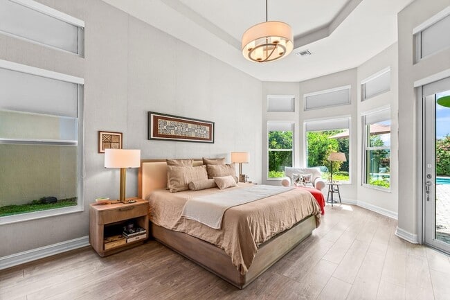 Building Photo - 114 Carmela Ct