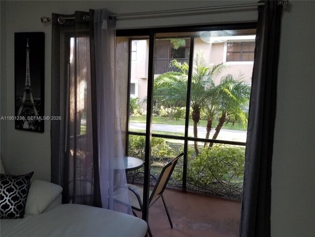 Building Photo - 15570 SW 105th Ln