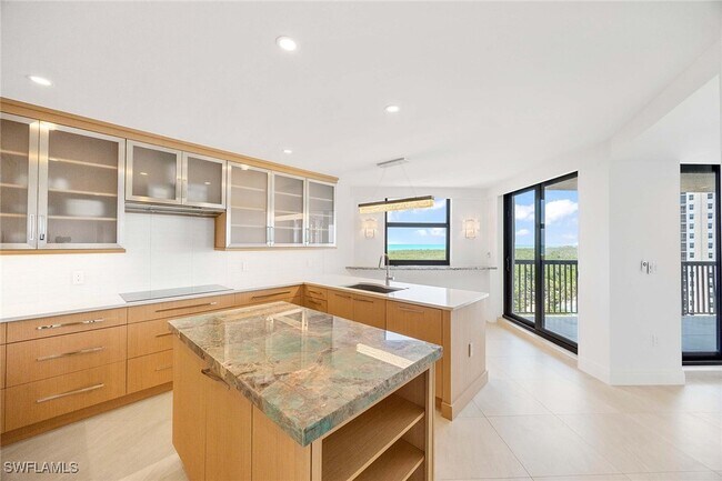 Building Photo - 6075 Pelican Bay Blvd