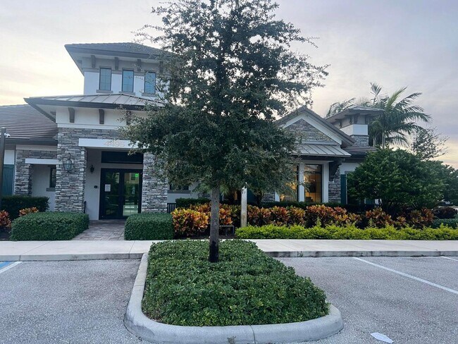 Building Photo - 4582 San Fratello Cir