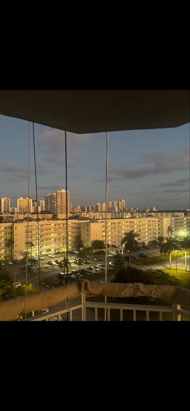 Building Photo - 18011 Biscayne Blvd