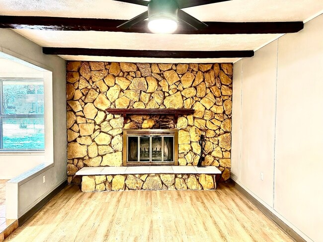 Building Photo - 1528 Angel Fire Dr