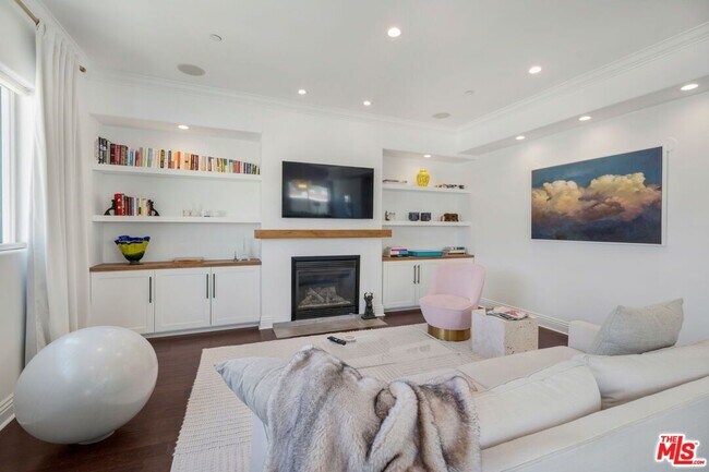 Building Photo - 1316 Amherst Ave