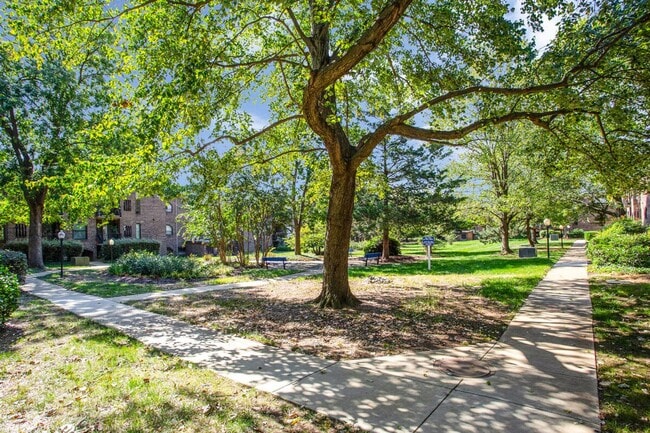 Building Photo - 2 bedroom 2 full bath condo in Annapolis - Ready Now!