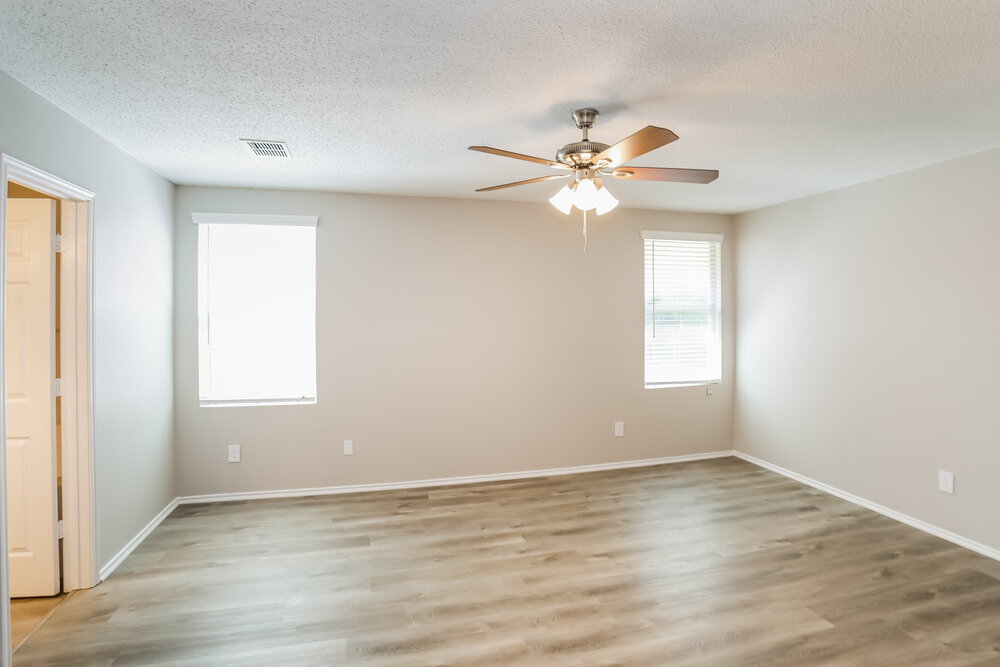 Building Photo - 1824 Lariat Dr