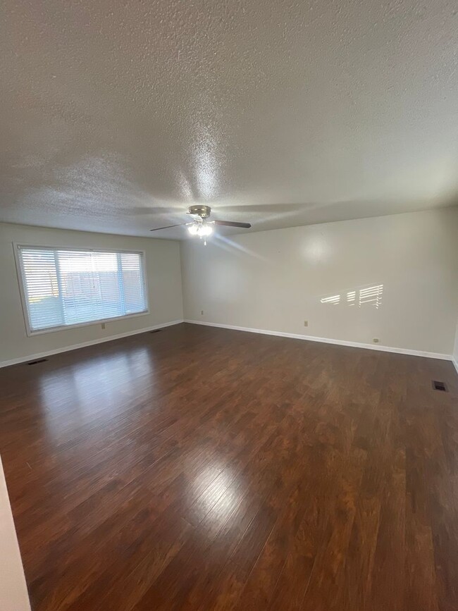 Building Photo - Newly remodeled rare four bedroom home wit...