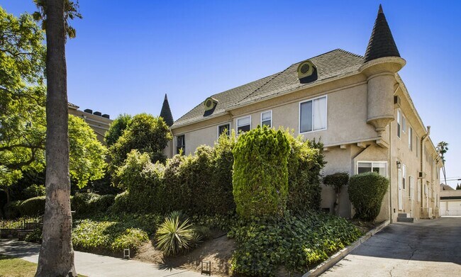 Building Photo - 1147 S Westmoreland Ave