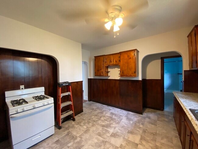 Building Photo - 62 Liberty Ave