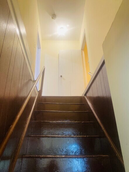 Building Photo - 2129 NY-206