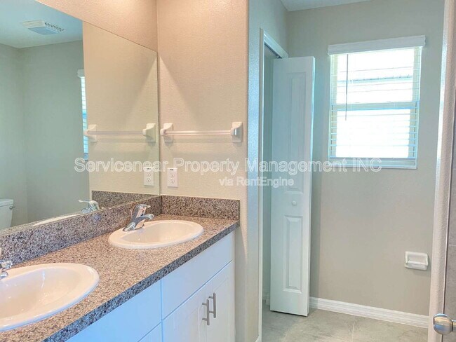 Building Photo - 7049 Samuel Ivy Dr