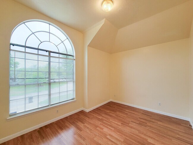 Building Photo - 14938 Brightbrook Dr