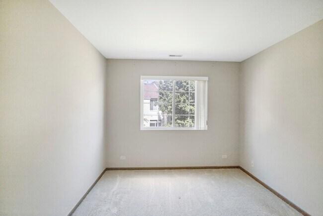 Building Photo - 951 Viewpoint Dr
