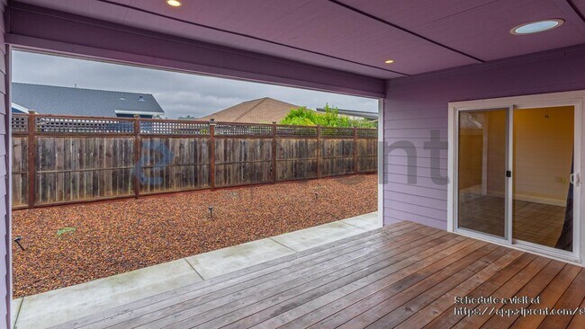 Building Photo - 1313 Crestview Ct