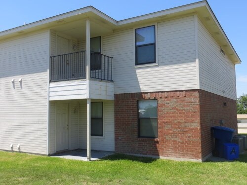 Building Photo - Walt Morgan 4-Plexes