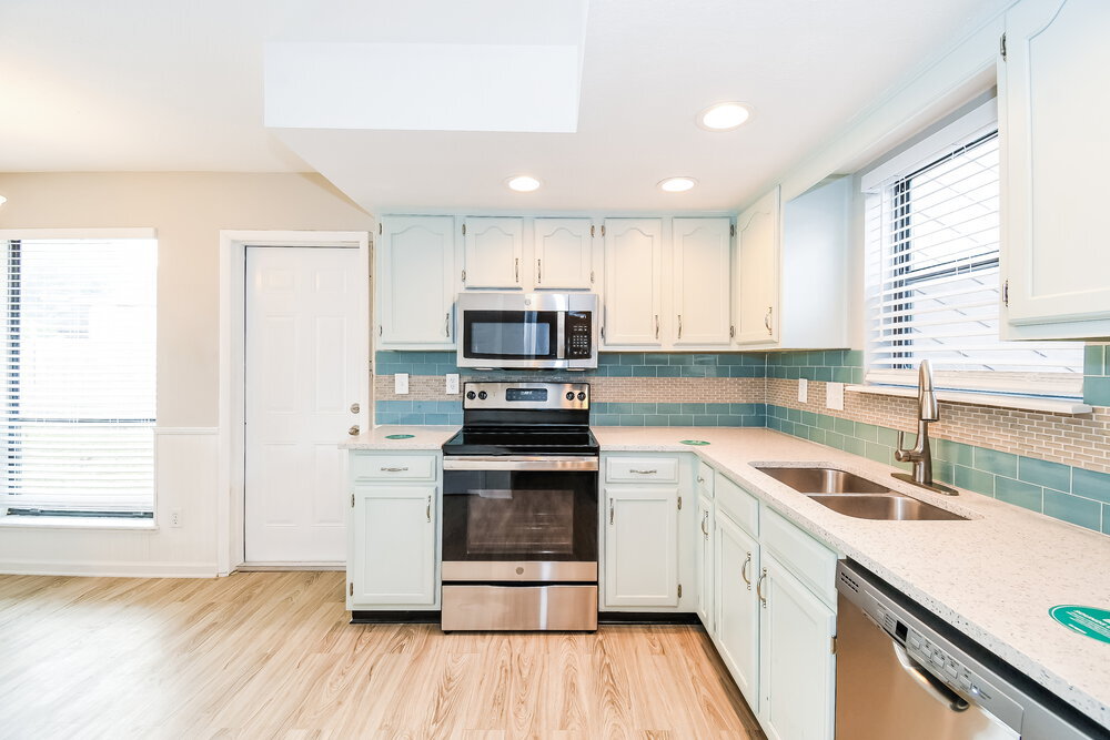 Building Photo - 7152 Holiday Hill Ct