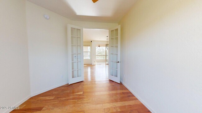 Building Photo - 10260 E White Feather Ln
